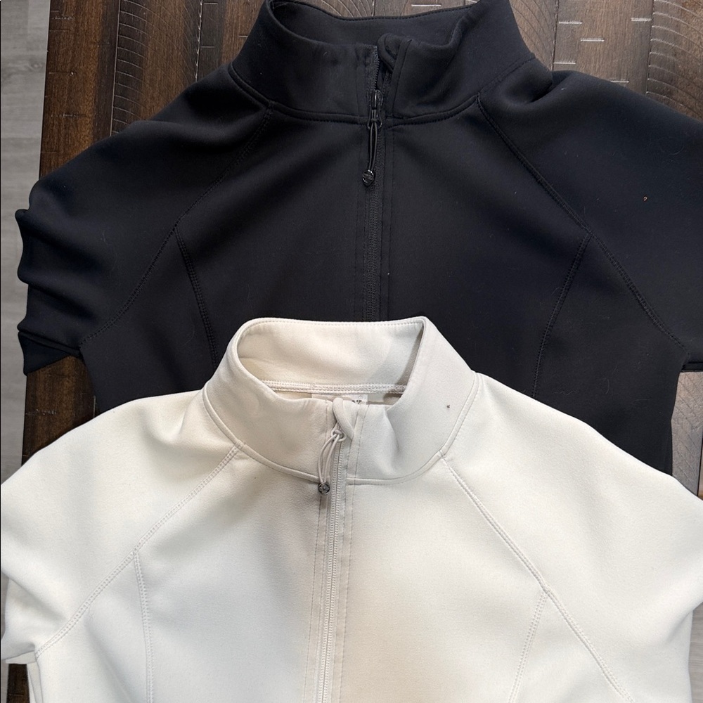 Set of Black and White Quarter-Zip Jackets 32 degrees